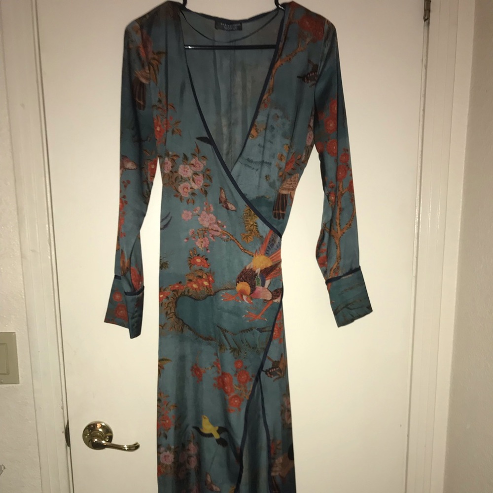 BRAND NEW ZARA ROBE DRESS
